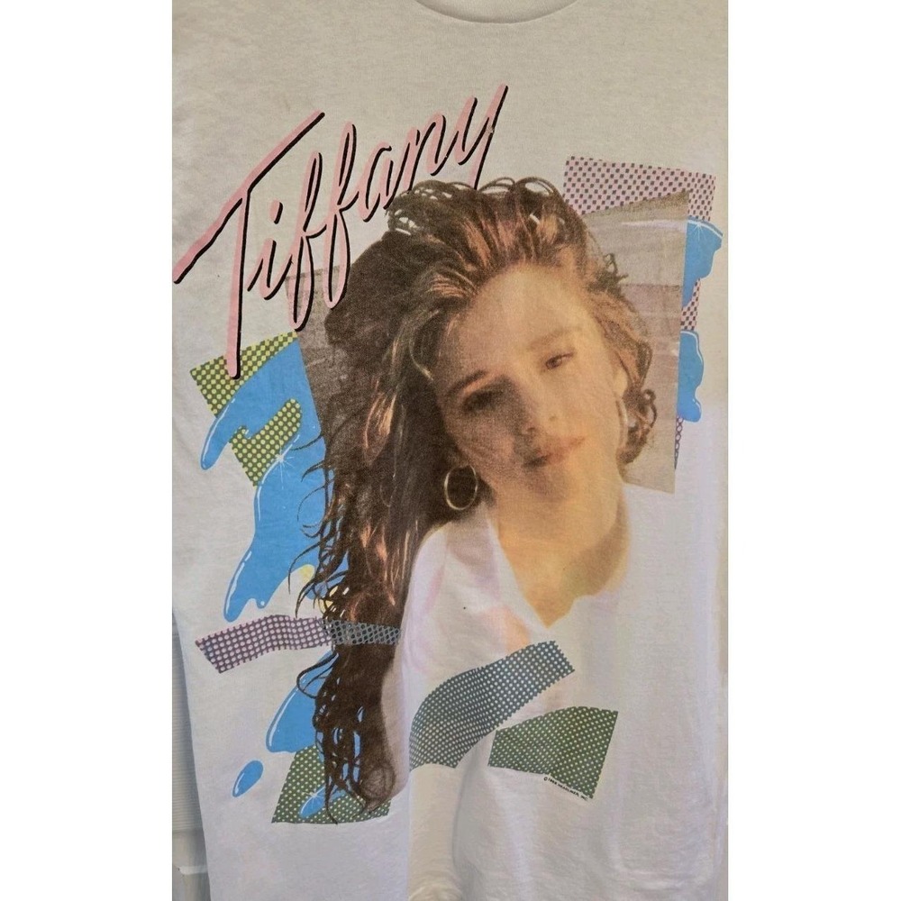 1989 Tiffany Pop Star Tour Shirt Screen Stars Headliner 80s Music Vintage Tee ✨️